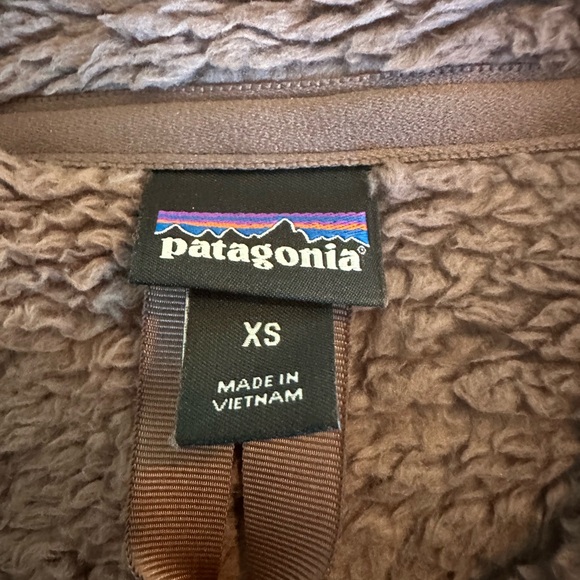 Patagonia Plush Fleece in Dusty Purple - Picture 6 of 8